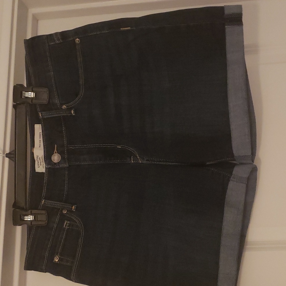Levi Strauss Mid Rise Shorts